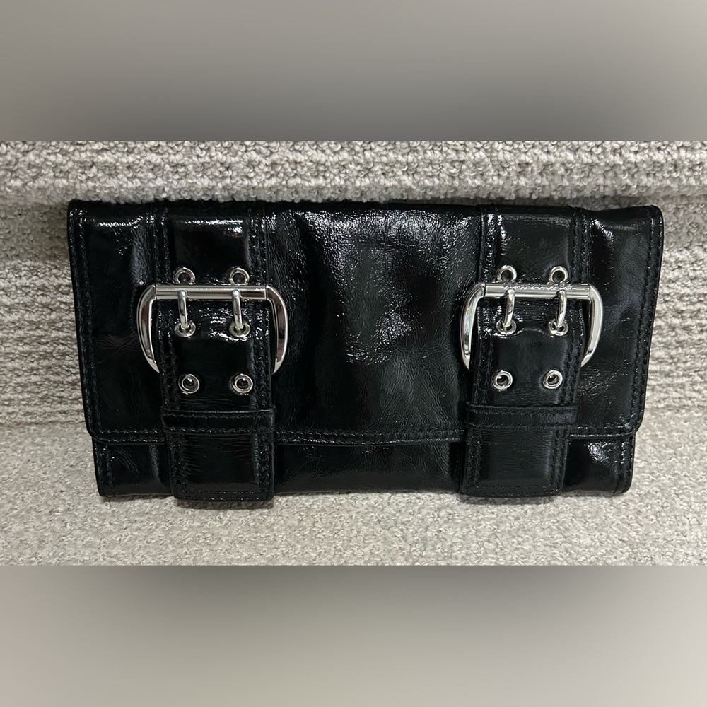 ✨ LIKE NEW ✨ Michael Kors Black Patent Leather Double Buckle Clutch